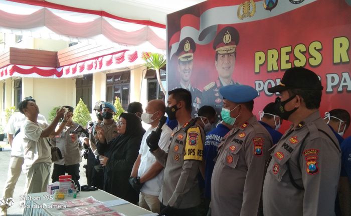 Polres Pasuruan Ungkap 21 Kasus Penyalahgunaan Narkoba, Sita 112,06 Gram Sabu dan 300 Ekstasi Polres Pasuruan Ungkap 21 Kasus Penyalahgunaan Narkoba, Sita 112,06 Gram Sabu dan 300 Ekstasi