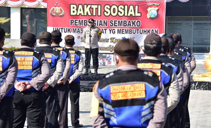Polresta Sidoarjo Salurkan 918 Paket Sembako dari Kapolri ke Masyarakat Polresta Sidoarjo Salurkan 918 Paket Sembako dari Kapolri ke Masyarakat