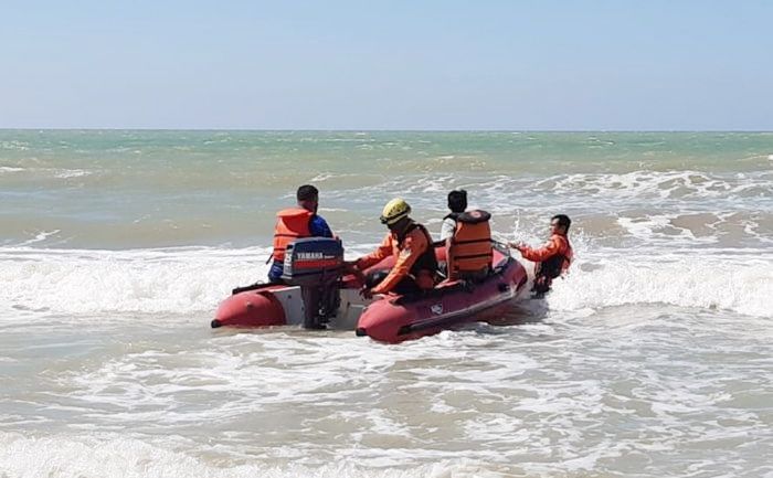 Terseret Ombak Saat Cuci Daging Korban, Santri Asal Tuban Ditemukan Tewas di Bibir Pantai Terseret Ombak Saat Cuci Daging Korban, Santri Asal Tuban Ditemukan Tewas di Bibir Pantai