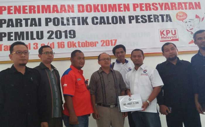 Daftar Ramai-ramai ke KPUD, Ternyata Berkas Perindo Tuban Ditolak Daftar Ramai-ramai ke KPUD, Ternyata Berkas Perindo Tuban Ditolak