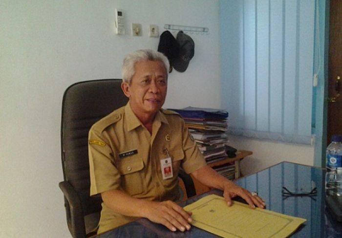 DKP Pacitan Hibahkan Pabrik Es ke Kelompok Nelayan DKP Pacitan Hibahkan Pabrik Es ke Kelompok Nelayan