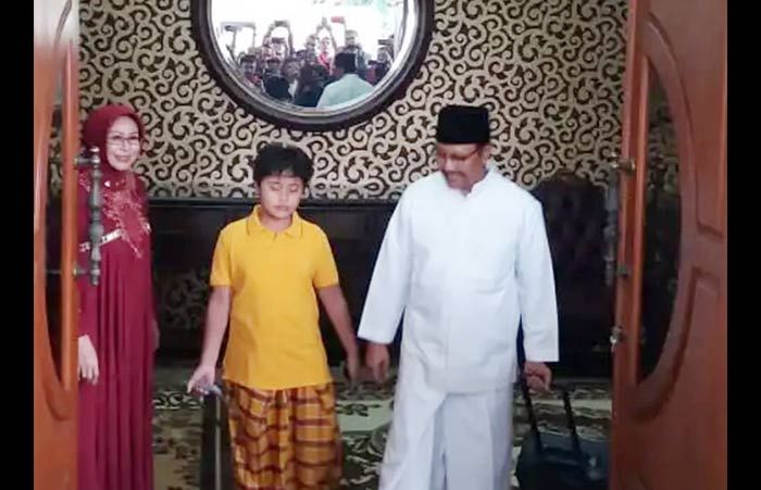 Hari Terakhir Menjabat Wagub Jatim, Gus Ipul dan Keluarga Tinggalkan Rumah Dinas