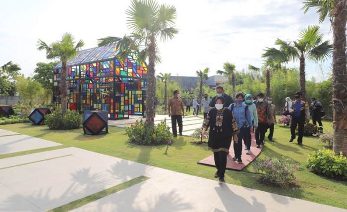 Wali Kota Risma Resmikan Taman Mozaik dan SWK Wiyung Sekaligus Wali Kota Risma Resmikan Taman Mozaik dan SWK Wiyung Sekaligus