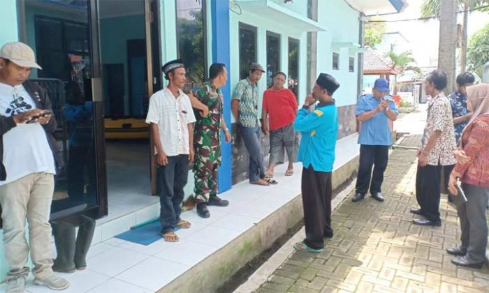 Diluruk Puluhan Nelayan, Kepala UPT P2SKP Puger Malah Diluruk Puluhan Nelayan, Kepala UPT P2SKP Puger Malah