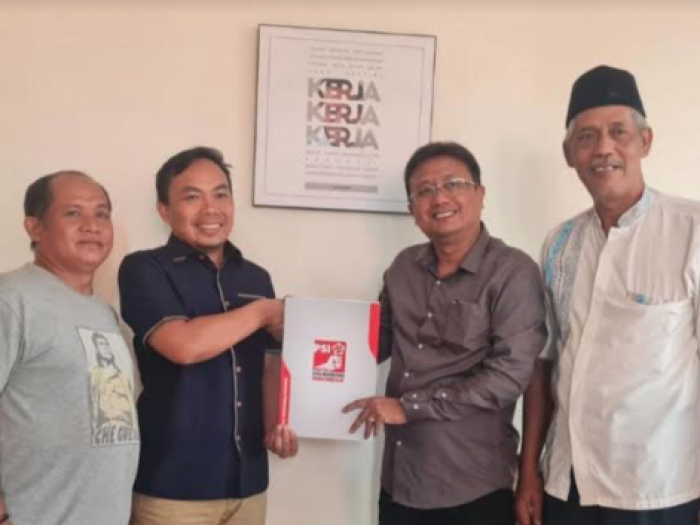 Susul PKB, PSI Beri Rekom Abdul Ghofur Maju Jadi Bacabup Lamongan Susul PKB, PSI Beri Rekom Abdul Ghofur Maju Jadi Bacabup Lamongan