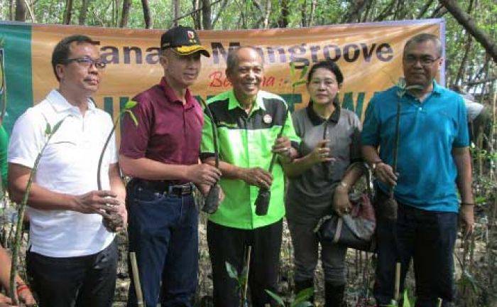 Pangdam V/Brawijaya dan Wartawan Diskusi Bela Negara Pangdam V/Brawijaya dan Wartawan Diskusi Bela Negara