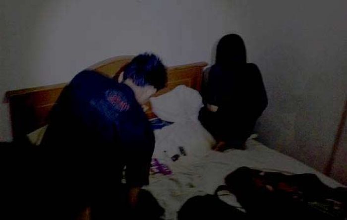 Berduaan di Kamar, 5 Pasangan Mesum di Kediri Dijaring Satpol PP dari Kos-kosan Berduaan di Kamar, 5 Pasangan Mesum di Kediri Dijaring Satpol PP dari Kos-kosan