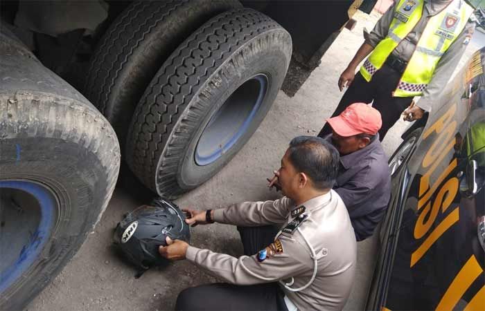 Kecelakaan di Raya Tulangan, Pengendara Motor Tewas Terlindas Truk