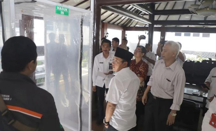 Sico, Bilik Sterilisasi Penyemprot Disinfektan Karya Universitas Brawijaya Sico, Bilik Sterilisasi Penyemprot Disinfektan Karya Universitas Brawijaya