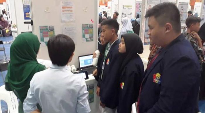 SMKN 6 Malang Juara Internasional, Ciptakan Dinding Botol Plastik