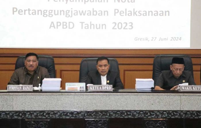 DPRD Gresik Dalami Nota Pertanggungjawaban Pelaksanaan APBD 2023 Melalui Banggar dan AKD DPRD Gresik Dalami Nota Pertanggungjawaban Pelaksanaan APBD 2023 Melalui Banggar dan AKD