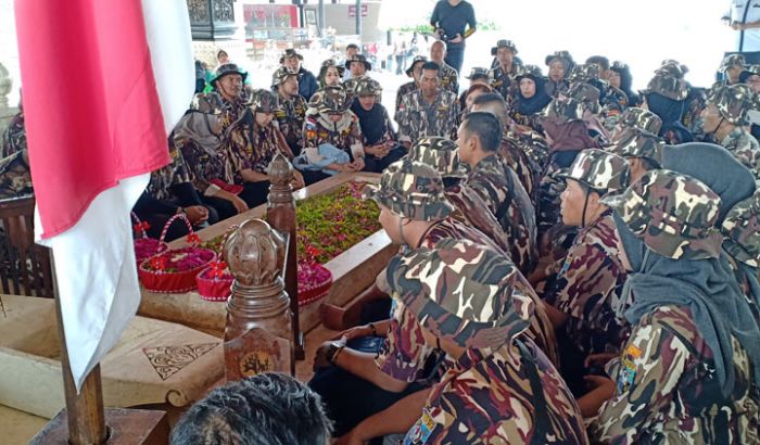 Rangkaian Puncak HUT FKPPI ke-41, Ratusan Anggota Nyekar ke Makam Bung Karno Rangkaian Puncak HUT FKPPI ke-41, Ratusan Anggota Nyekar ke Makam Bung Karno