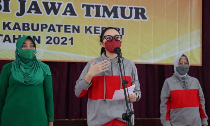 Bersama Perwosi, Istri Bupati Kediri Sosialisasikan Senam Kreasi