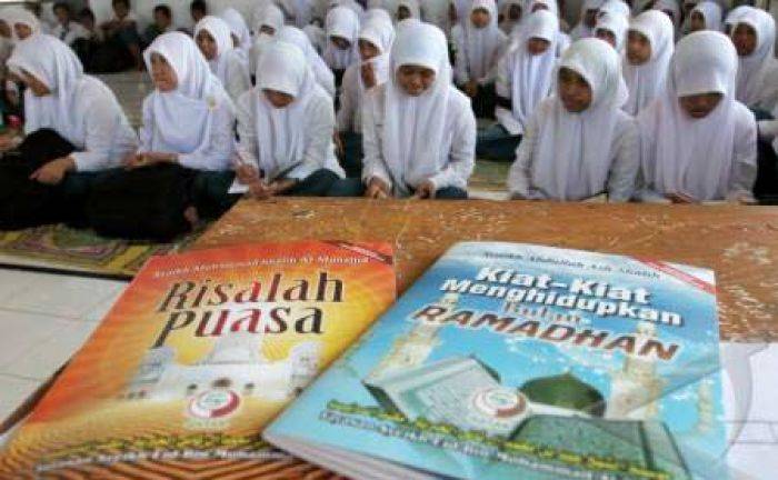 MUI Minta Disdik Tambah Porsi Pelajaran Agama