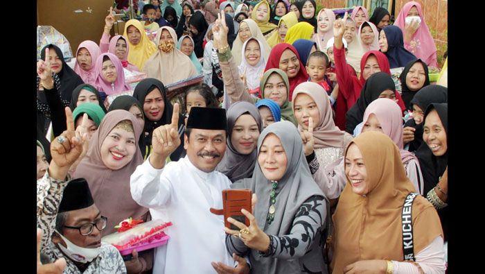 Qosim Sapa Warga Lumpur Disambut dengan Pencak Macan Qosim Sapa Warga Lumpur Disambut dengan Pencak Macan