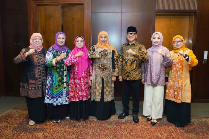 Undang Menteri PDT ke Kongres Muslimat NU, Khofifah Tingkatkan Kerjasama Daerah Tertinggal Undang Menteri PDT ke Kongres Muslimat NU, Khofifah Tingkatkan Kerjasama Daerah Tertinggal