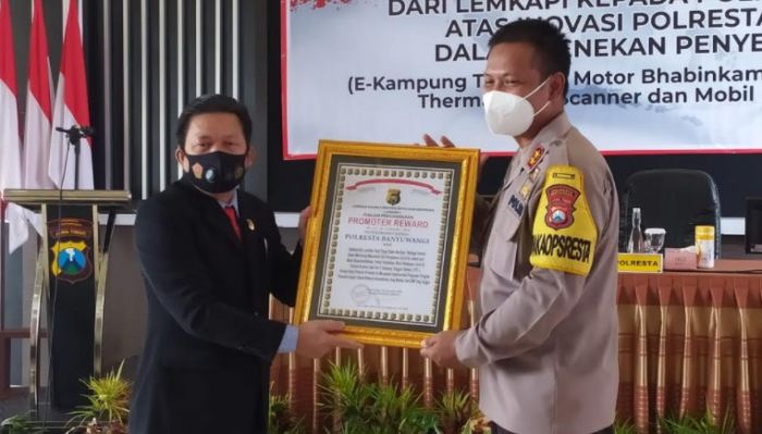 Polresta Banyuwangi Terima Penghargaan Promoter Reward, Berikut Deretan Inovasinya Polresta Banyuwangi Terima Penghargaan Promoter Reward, Berikut Deretan Inovasinya