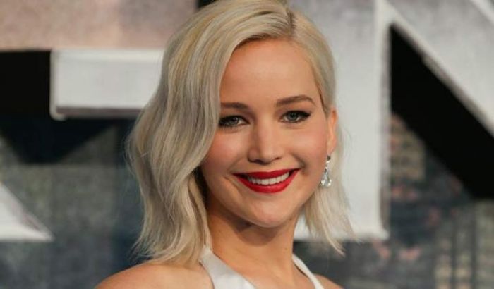 ​Malas ke Toilet, Bintang Hunger Games Jennifer Lawrence Pilih Kencing di Ember