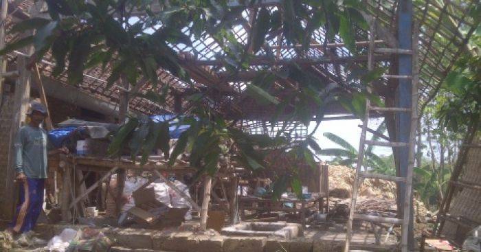 Dua Rumah di Bojonegoro Roboh Diterjang Puting Beliung