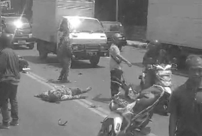 Adu Banteng Truk dan Motor di Surabaya, Korban Luka Parah Adu Banteng Truk dan Motor di Surabaya, Korban Luka Parah