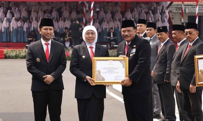 Bupati Nganjuk Raih Penghargaan di Peringatan Hari Kebangkitan Nasional 2025 Bupati Nganjuk Raih Penghargaan di Peringatan Hari Kebangkitan Nasional 2025
