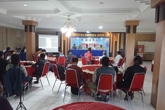 Tingkatkan Kualitas dan Keprofesian Wartawan, PWI Ngawi Gelar OKK di Sarangan Tingkatkan Kualitas dan Keprofesian Wartawan, PWI Ngawi Gelar OKK di Sarangan