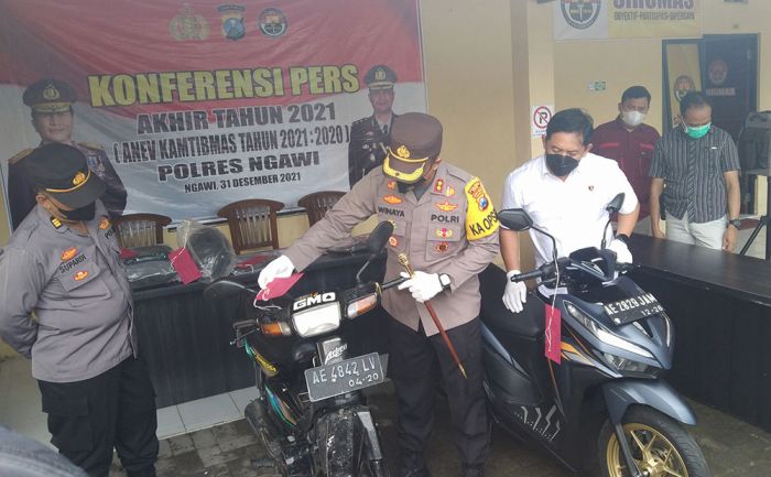 Pelaku Pembunuhan Karyawan Samsat Ngawi Terungkap, Diduga Suaminya Sendiri Pelaku Pembunuhan Karyawan Samsat Ngawi Terungkap, Diduga Suaminya Sendiri