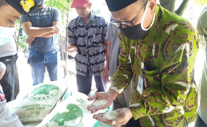 Jaga Mutu Beras, Penyaluran Program BPNT di Parengan Diawasi Ketat Jaga Mutu Beras, Penyaluran Program BPNT di Parengan Diawasi Ketat