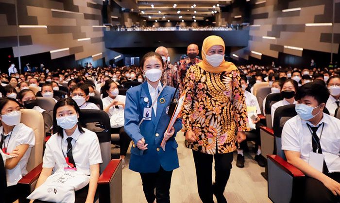 Songsong Indonesia Emas 2045, Gubernur Khofifah Tekankan Pentingnya Keterampilan Sosial Songsong Indonesia Emas 2045, Gubernur Khofifah Tekankan Pentingnya Keterampilan Sosial