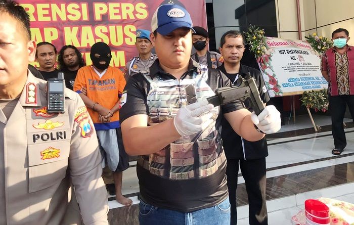 Ini Senjata Api yang Digunakan Pelaku Penembak Juragan Rongsokan di Candi Sidoarjo Ini Senjata Api yang Digunakan Pelaku Penembak Juragan Rongsokan di Candi Sidoarjo