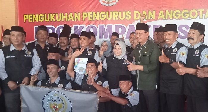 Kompakdesi Dukung Mas Dion Maju Calon Bupati Pasuruan pada Pilkada 2024 Kompakdesi Dukung Mas Dion Maju Calon Bupati Pasuruan pada Pilkada 2024
