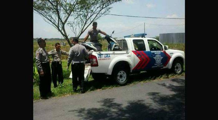 Kecelakaan di Raya Paron Ngawi: Nyalip, Senggolan, Pelajar SMA Tewas Kecelakaan di Raya Paron Ngawi: Nyalip, Senggolan, Pelajar SMA Tewas