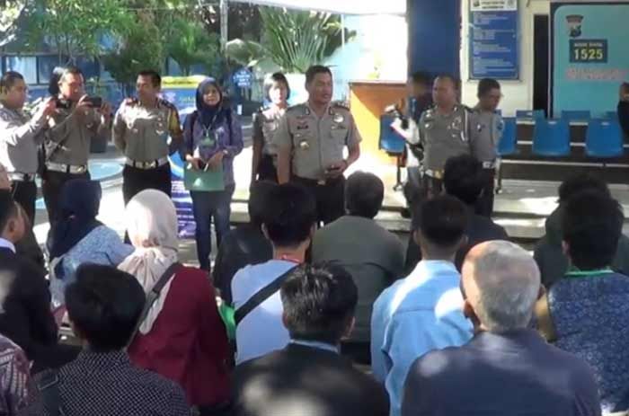 Satlantas Polres Malang Kota Launching e-SIM, Sekarang Mengurus SIM Tanpa Antre Satlantas Polres Malang Kota Launching e-SIM, Sekarang Mengurus SIM Tanpa Antre