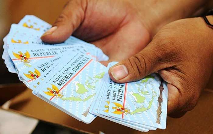 Aman, Kabupaten Blitar Punya Stok 30 Ribu Blangko KTP Elektronik Aman, Kabupaten Blitar Punya Stok 30 Ribu Blangko KTP Elektronik