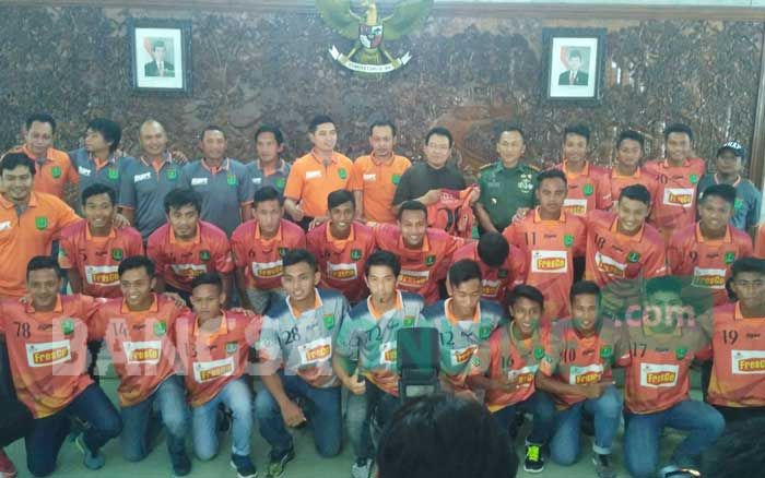 Manajemen Persibo Launching Jersey dan 24 Pemain Proyeksi Liga 3, Ini Daftarnya Manajemen Persibo Launching Jersey dan 24 Pemain Proyeksi Liga 3, Ini Daftarnya