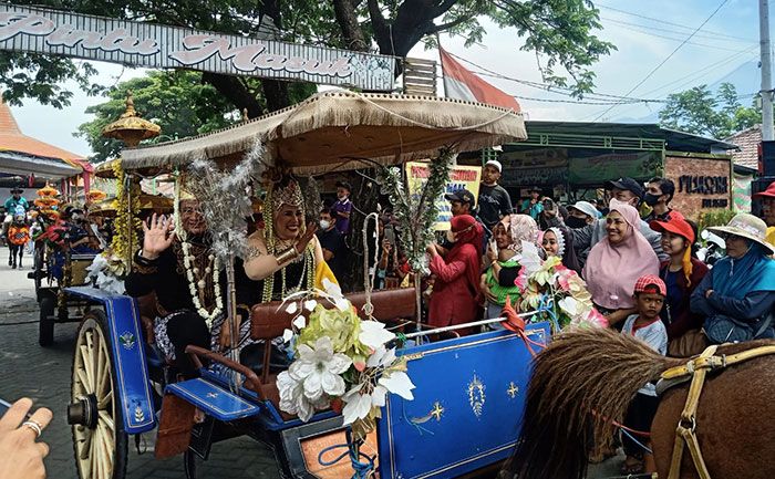 Ribuan Warga Bulusari Pasuruan Ikuti Karnaval Budaya