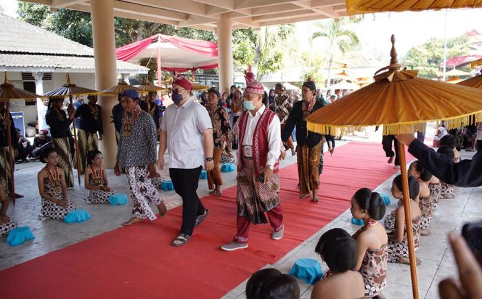 Dua Tahun Vakum, Bupati Kediri Berangkatkan Kirab Ritual 1 Suro