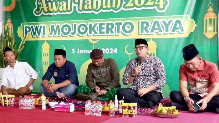 Sambut Tahun Baru 2024, PWI Gelar Istighosah Bersama Pj Wali Kota Mojokerto