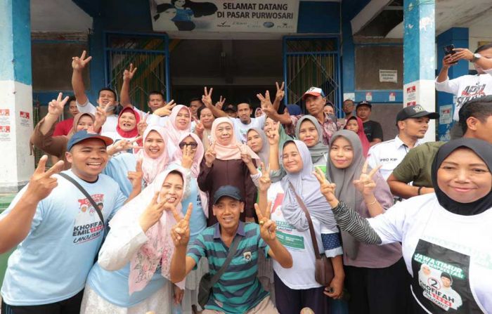 Dicurhati Pedagang Pasar Purwosari Makin Sepi Pembeli, Begini Solusi dari Khofifah Dicurhati Pedagang Pasar Purwosari Makin Sepi Pembeli, Begini Solusi dari Khofifah