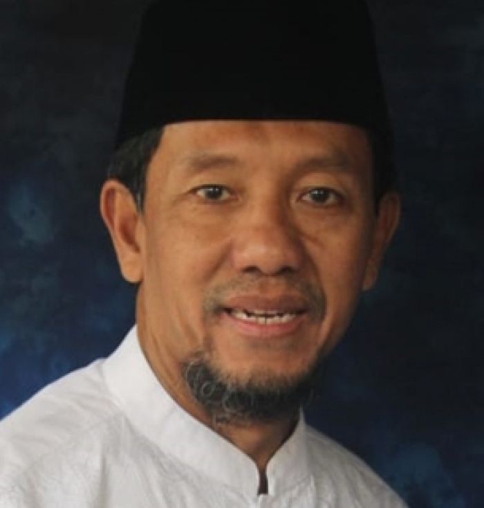 Bandar, Bandit, dan Badut dalam Panggung Politik Indonesia Bandar, Bandit, dan Badut dalam Panggung Politik Indonesia