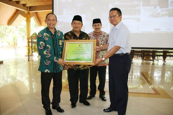 Genjot Kinerja Pemdes, Pemkab Sidoarjo Beri Penghargaan SAKIP Genjot Kinerja Pemdes, Pemkab Sidoarjo Beri Penghargaan SAKIP