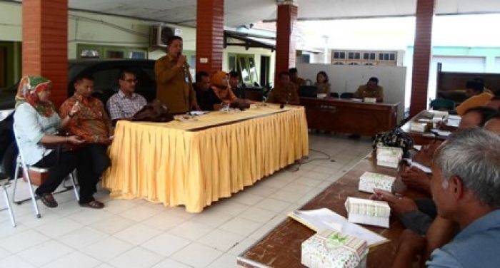 Komisi D DPRD Gresik Disambati Kesejahteraan Pengajar di Pulau Bawean