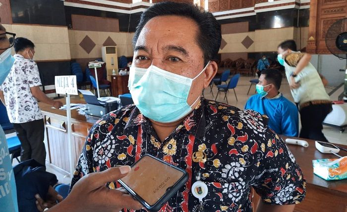 Kasus Covid-19 di Tuban Cenderung Turun, Namun Berpotensi Melonjak Saat Libur Lebaran Kasus Covid-19 di Tuban Cenderung Turun, Namun Berpotensi Melonjak Saat Libur Lebaran