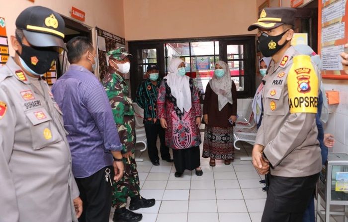Dandim Bareng Wabup Sumenep Tinjau Puskesmas Penyanggah Penanganan Covid-19