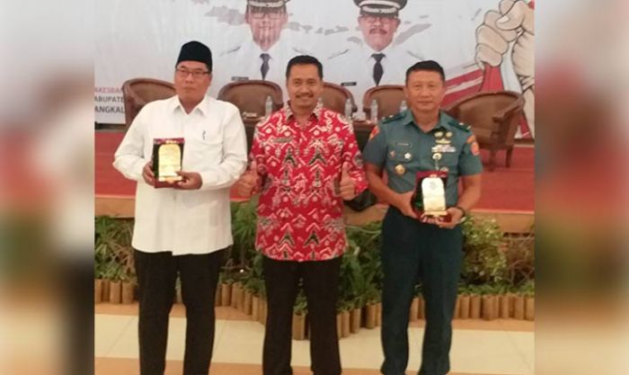 Bakesbangpol Bangkalan Sosialisasikan Bela Negara kepada Ratusan Siswa Bakesbangpol Bangkalan Sosialisasikan Bela Negara kepada Ratusan Siswa