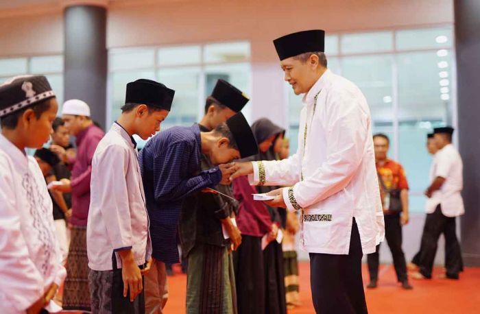 Ramadhan Berbagi, Pemkab Kediri Santuni Ribuan Yatim Ramadhan Berbagi, Pemkab Kediri Santuni Ribuan Yatim