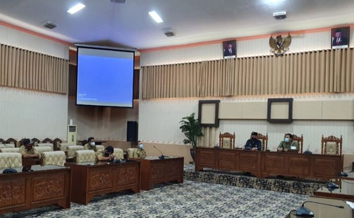 DPRD Banyuwangi Tetap Catat dan Suarakan Aspirasi Askab yang Dijanjikan Bupati Anas DPRD Banyuwangi Tetap Catat dan Suarakan Aspirasi Askab yang Dijanjikan Bupati Anas