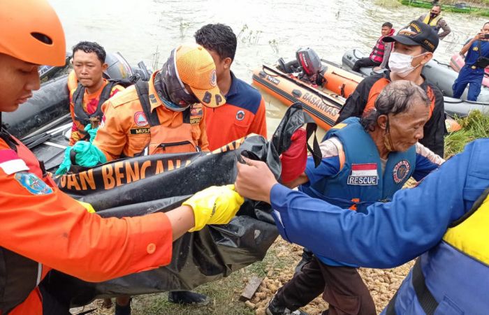 Tiga Pemancing yang Tenggelam di Waduk Gondang Lamongan Ditemukan Tewas Tiga Pemancing yang Tenggelam di Waduk Gondang Lamongan Ditemukan Tewas
