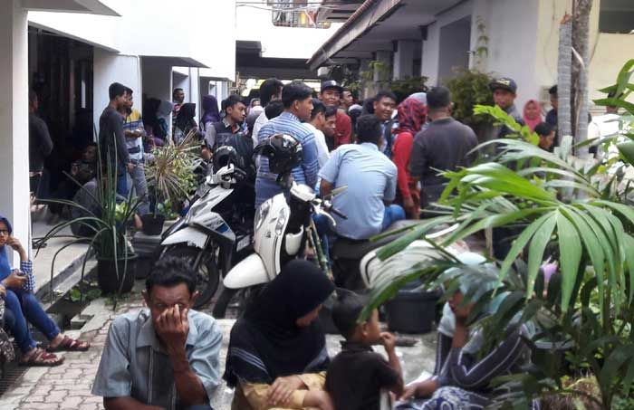 Urus e-KTP di Dispendukcapil Gresik, Setahun tak Kunjung Jadi Urus e-KTP di Dispendukcapil Gresik, Setahun tak Kunjung Jadi