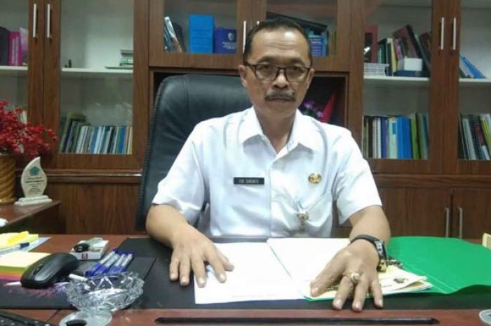 Akui Berbuat Pungli, Disdik Sampang Terkesan Lemah Beri Sanksi pada Kepsek SMPN 2 Kedungdung Akui Berbuat Pungli, Disdik Sampang Terkesan Lemah Beri Sanksi pada Kepsek SMPN 2 Kedungdung